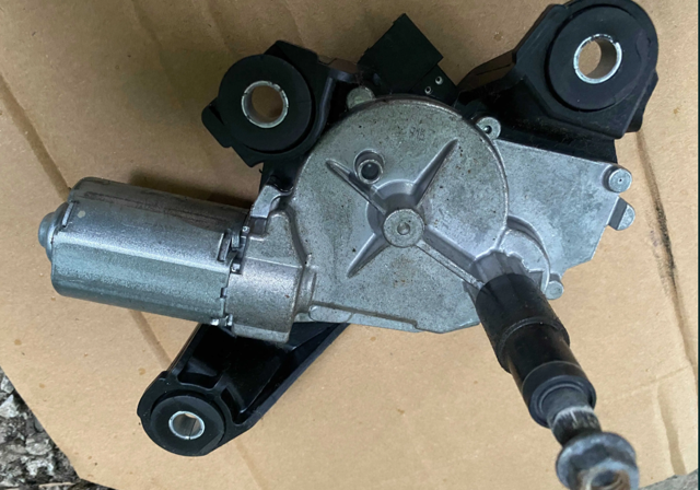 Мотор заднего стеклоочистителя 28710JD000 NISSAN