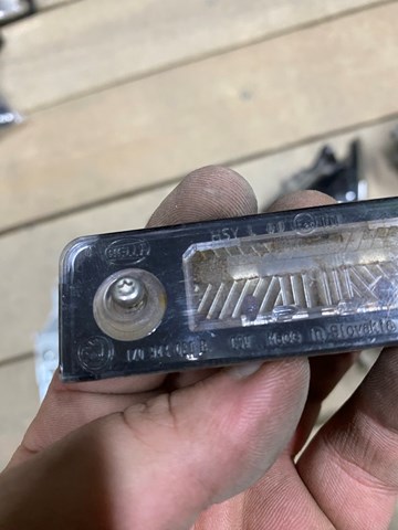 1Z0943021B VAG Фонарь подсветки номерного знака купить в Черновцы