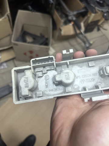 1Z5945257A VAG Плата заднего фонаря контактная купить в Тернополь