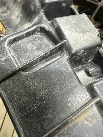 4M0807454 VAG Кронштейн бампера заднего правый купить в Хмельницкий