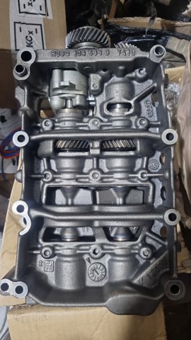 VAG 03G103535B Насос масляный в наличии Запорожье
