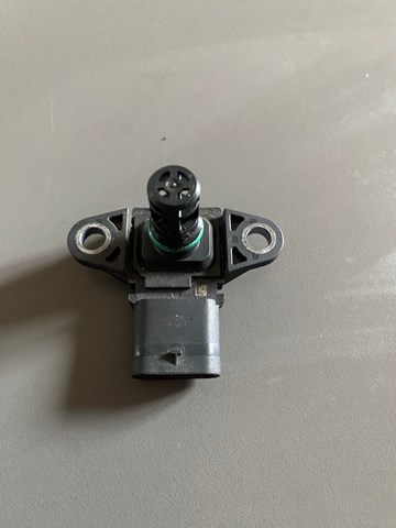 Датчик наддува 13627599042 BMW