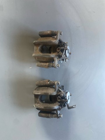 Задний правый суппорт 34216793042 BMW
