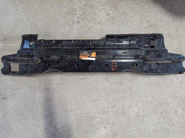 Кронштейн бампера заднего, центральный 51127904979 BMW