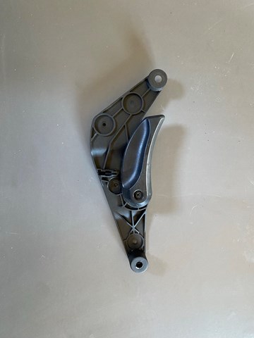 Рычаг открывания капота 51239114002 BMW