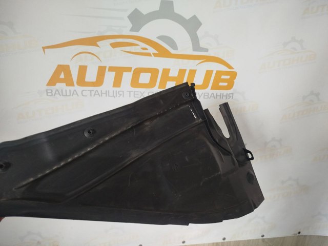 Жабо, левое 51717405638 BMW