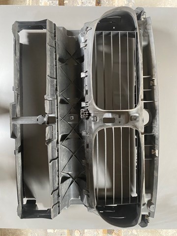 Воздуховод радиатора 51747200787 BMW
