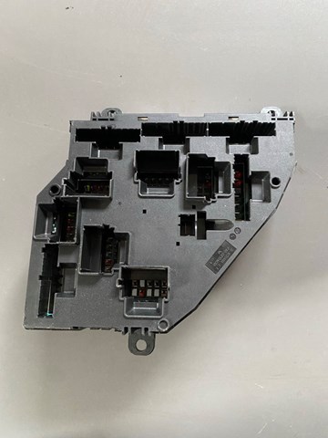 BMW 61149234423 Блок предохранителей задний салонный в наличии Львов