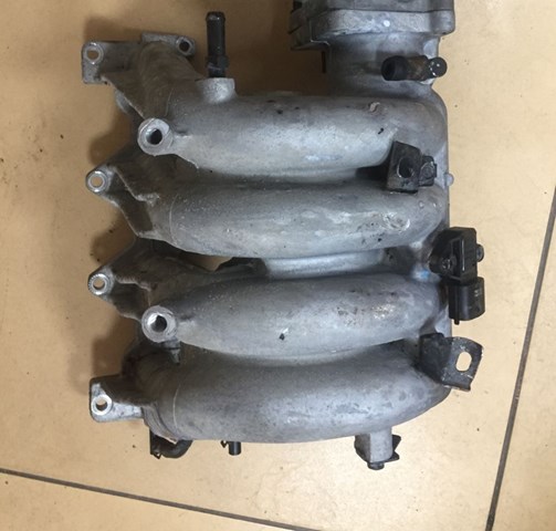 HYUNDAI 2831026470 Впускной коллектор в наличии Ровно