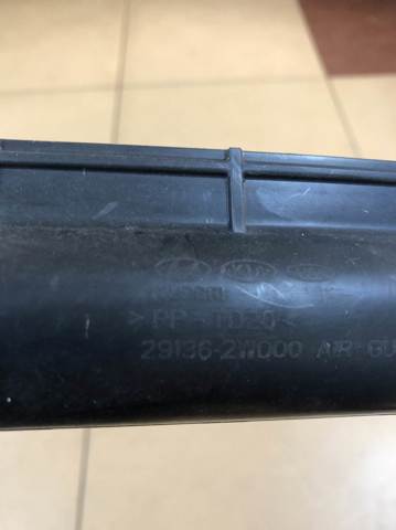 291362W000 HYUNDAI Левый дефлектор радиатора купить в Чернигов