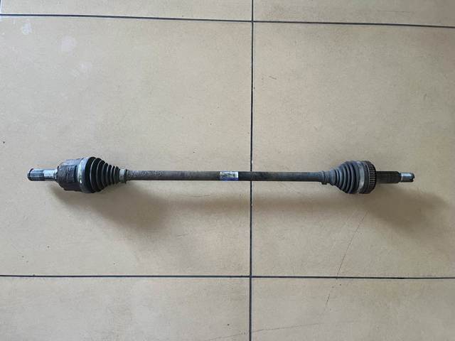Полуось задняя, правая 496012Y010 HYUNDAI