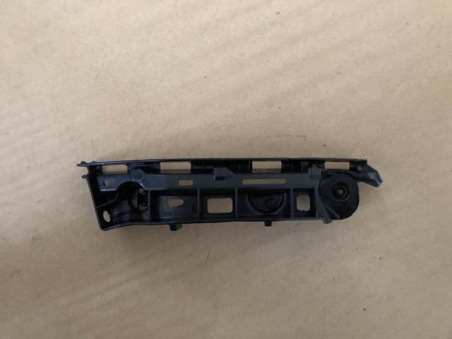 TOYOTA 525350H040 Кронштейн бампера переднего правый в наличии Ужгород