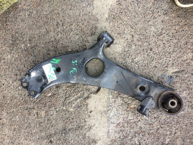 Рычаг передней подвески нижний левый KIA Sorento 2