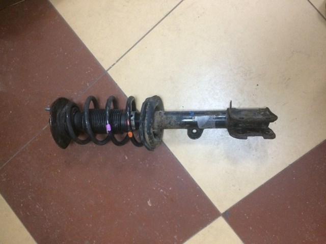 546602P650 HYUNDAI Амортизатор передний правый купить в Хмельницкий