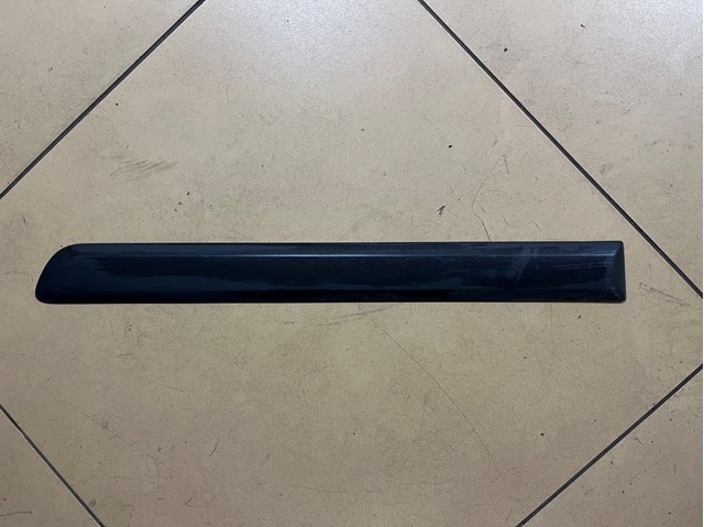 Накладка задней левой двери 5L0853753 VAG