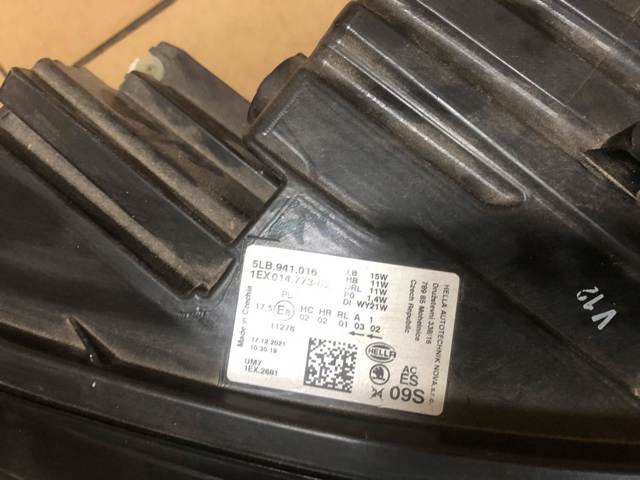 5LB941016 Правая фара купить Чернигов