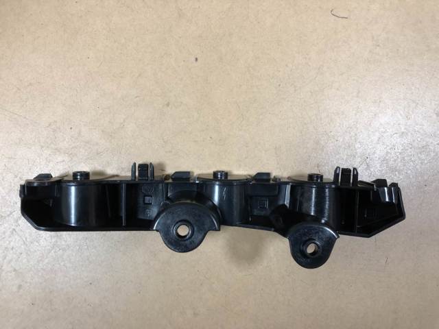 622235405R RENAULT Кронштейн бампера переднего левый купить в Кривой Рог