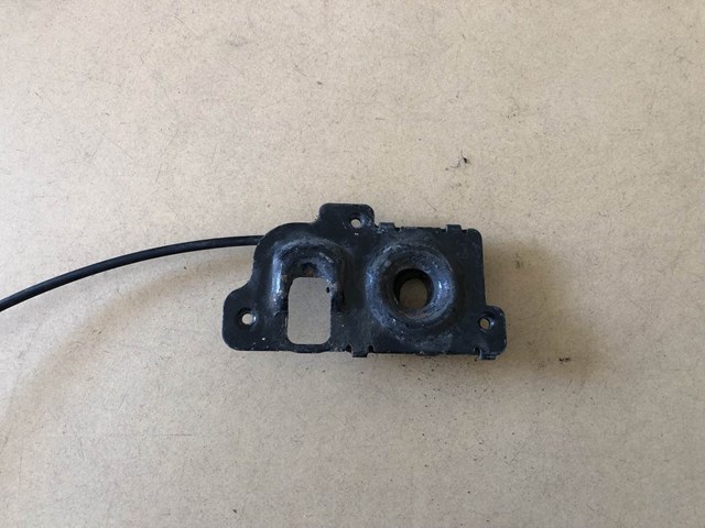 Замок крышки капота 811301G000 HYUNDAI