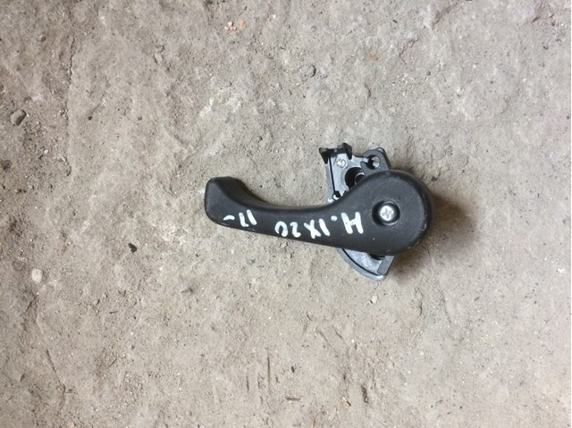 HYUNDAI 811814D000EQ Ручка открывания капота в наличии Николаев