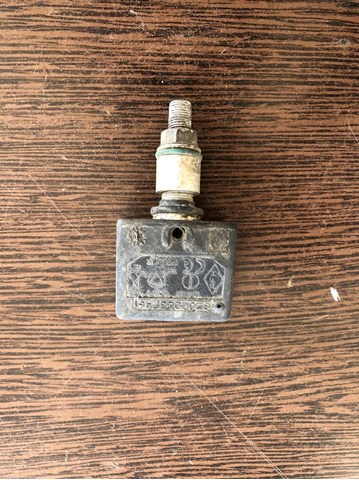 Датчик давления шин 8200023746 RENAULT