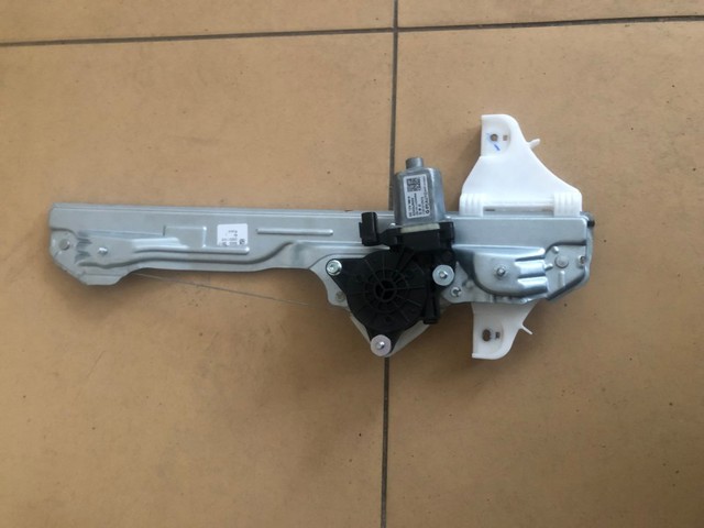 82450J9000 HYUNDAI Мотор стеклоподъемника двери передней левой купить в Харьков