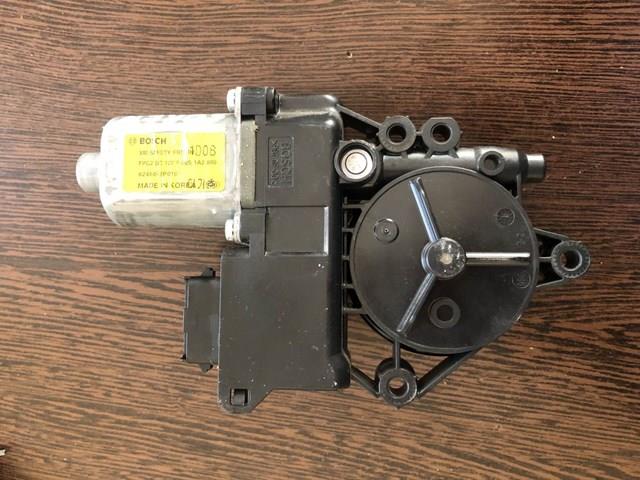 824602P010 HYUNDAI Мотор стеклоподъемника двери передней правой купить в Харьков