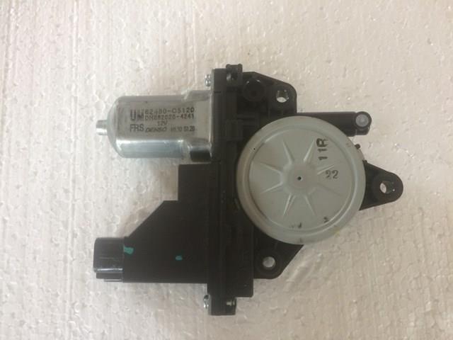 82460C5120 HYUNDAI Мотор стеклоподъемника двери передней правой купить в Тернополь