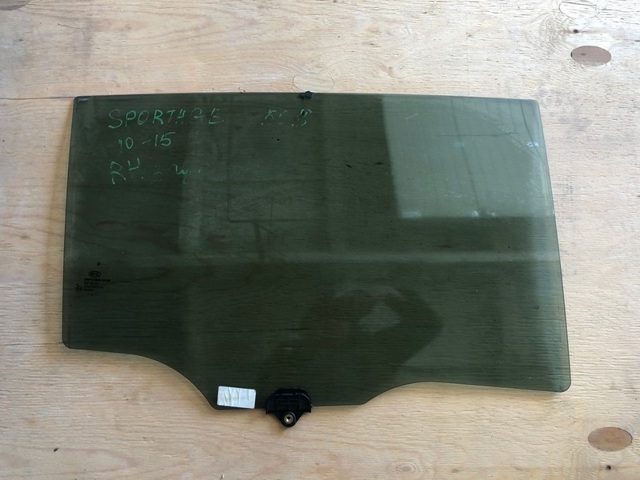 834213W010 HYUNDAI Стекло двери задней правой купить в Чернигов