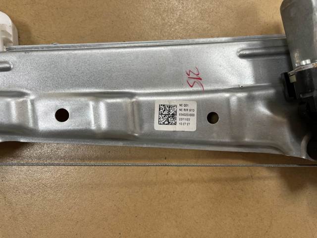 83460GI000 HYUNDAI Мотор стеклоподъемника двери задней правой купить в Днепр