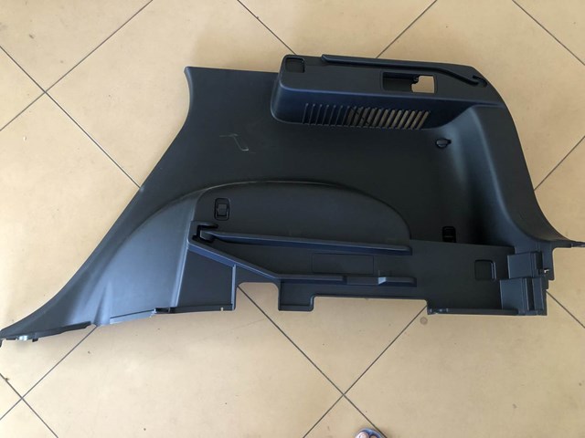 Облицовка багажного отсека, правая 85740N7000NNB HYUNDAI