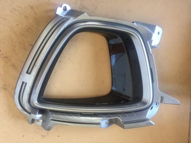 HYUNDAI 86525C5040 Ободок (окантовка) фары противотуманной левой в наличии Ровно