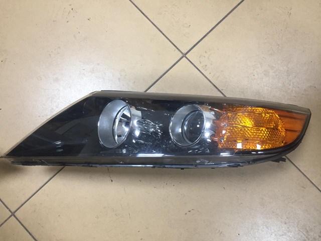 HYUNDAI 921012P090 Левая фара в наличии Черкассы
