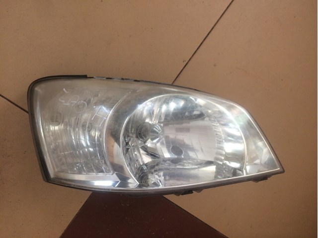 Фара передняя правая 921021C000 HYUNDAI