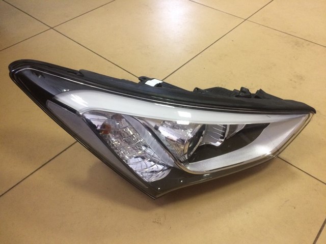 Фара основная правая 921022W126 HYUNDAI
