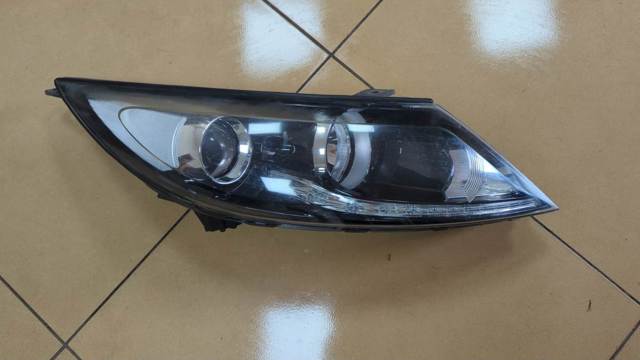 921023U270 HYUNDAI Правая фара купить в Павлоград