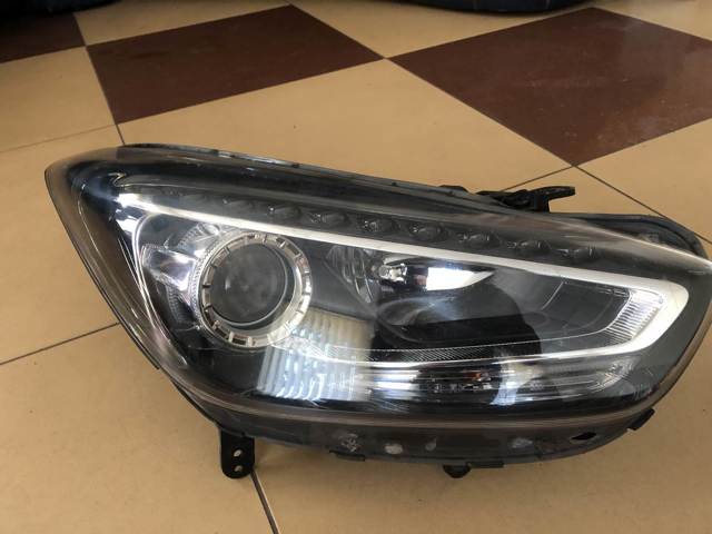 921023Z530 HYUNDAI Правая фара купить в Ужгород