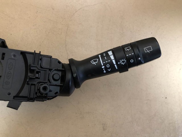 HYUNDAI 934202P560CA Правый подрулевой переключатель в наличии Николаев