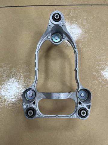 Кронштейн компрессора кондиционера 97703GI000 HYUNDAI