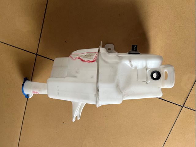 Водяной бачок омывателя стекла 98610Q4000 HYUNDAI