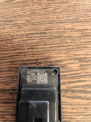 MERCEDES A1679050201 Кнопка стеклоподъемника передняя в наличии Винница