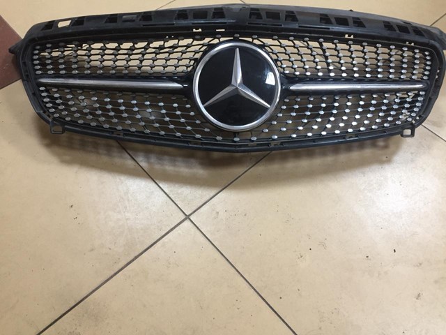 Решетка радиатора A1768881760 MERCEDES