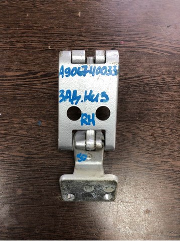 MERCEDES A9067400337 Петля двери задней (распашной) правая нижняя в наличии Черновцы