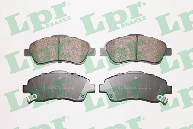 Передние тормозные колодки 05P1114 LPR
