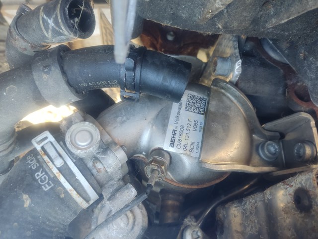 Радиатор системы EGR рециркуляции выхлопных газов 04L131512F VAG