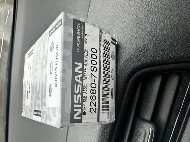 Датчик потока воздуха 226807S000 NISSAN