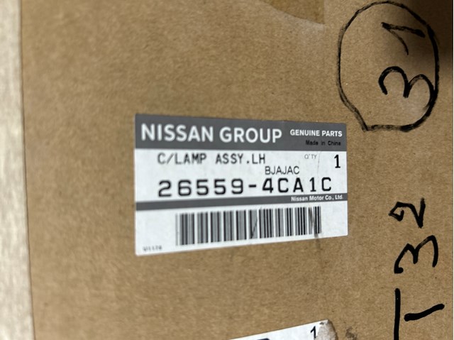 Стекло задней фары, внешней, правой 265544CA0C NISSAN