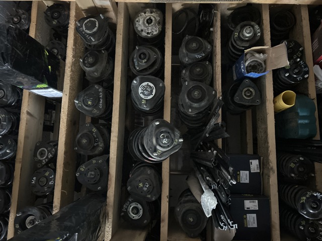 Пружина передней подвески 4040A040 MITSUBISHI