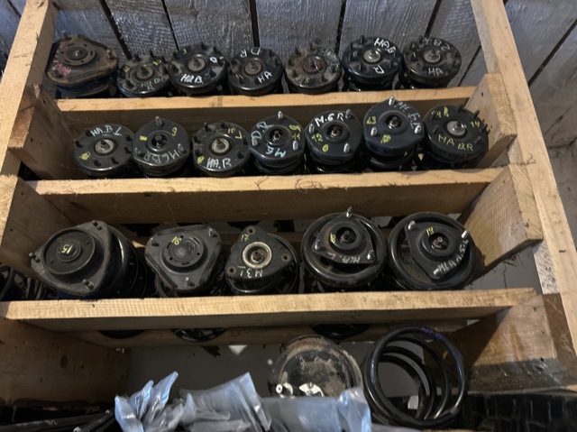 Пружина передней подвески 4040A155 MITSUBISHI