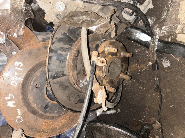 Ступица задняя правая 4245048011 TOYOTA