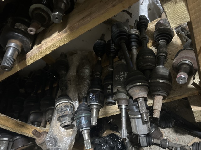 Вал привода, передний левый 434200W280 TOYOTA
